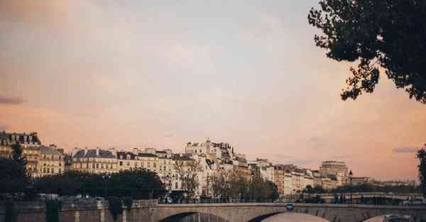 人工智能机器人在外星，人工智能机器人在外星生活