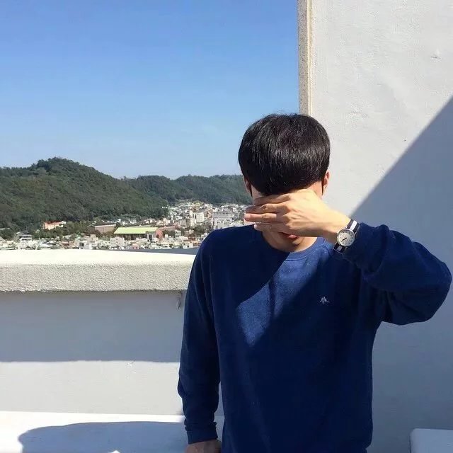 滕璐霄莉