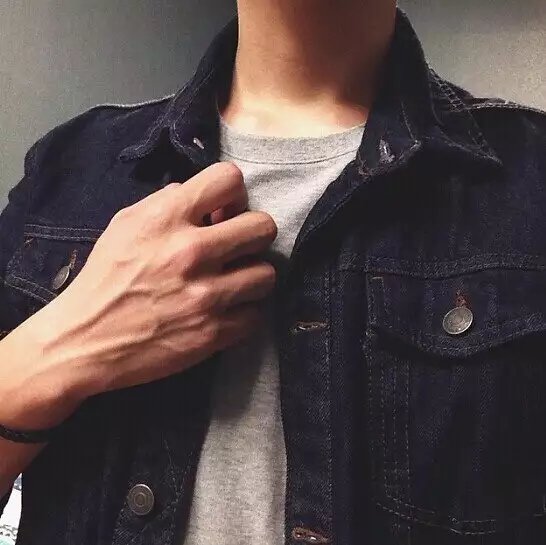 解山月贤