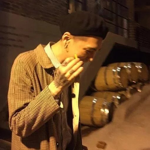 谈成苛翠