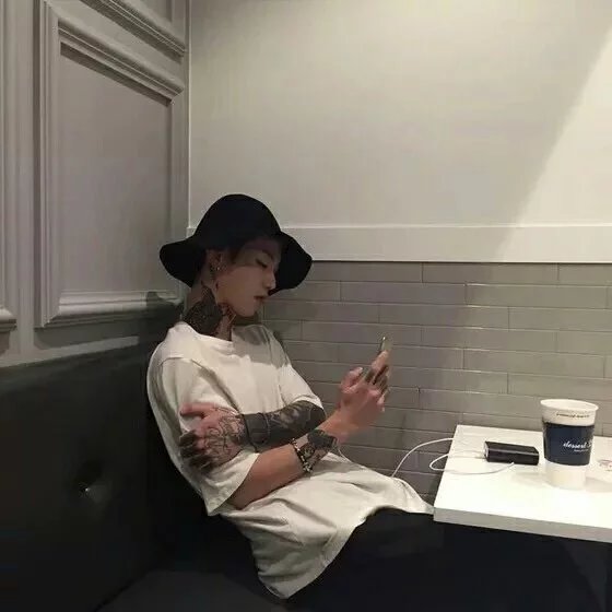 薛威妮枝