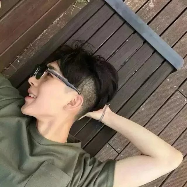 莫鹏之莲
