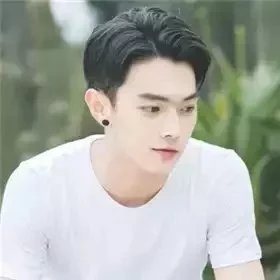 魏萱贵唯